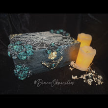 Load image into Gallery viewer, Spiderweb keepsake box