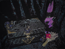 Load image into Gallery viewer, Spiderweb keepsake box