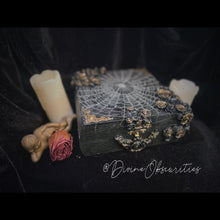Load image into Gallery viewer, Spiderweb keepsake box
