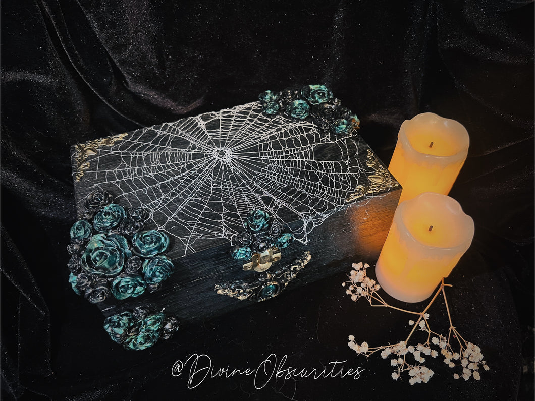 Spiderweb keepsake box